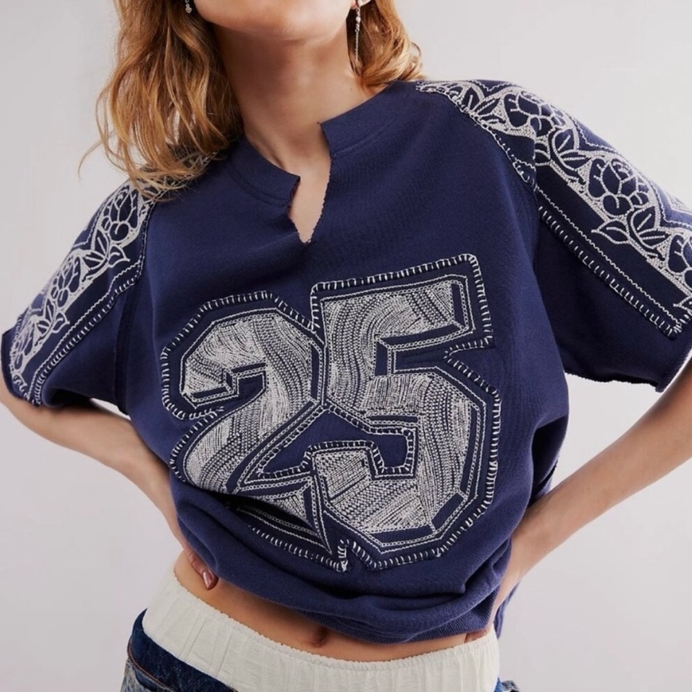FREE PEOPLE ROSE SWEATSHIRT NWOT Size XL